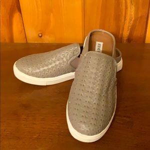 Steve Madden slideons. Closet clean out!